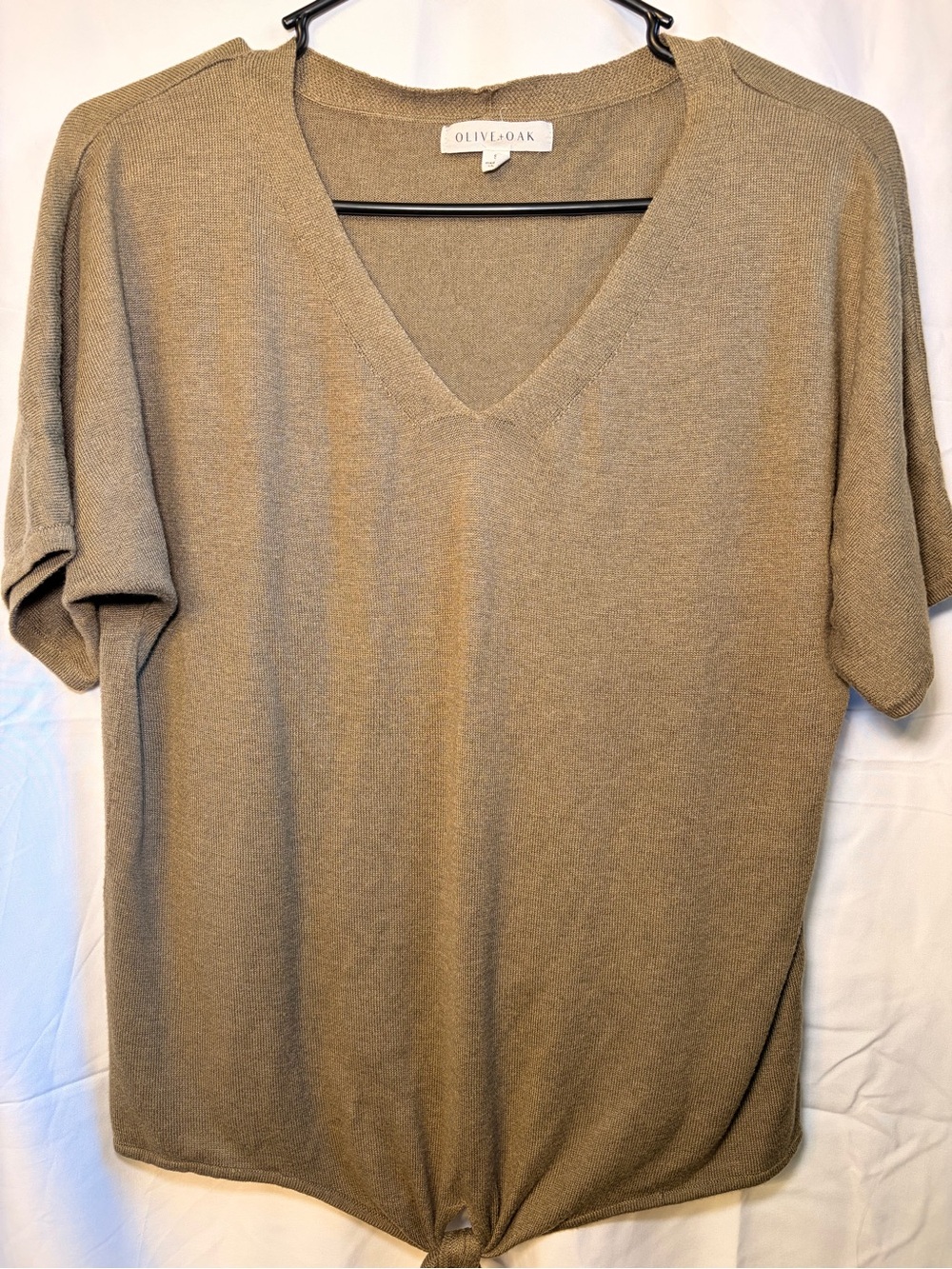 Olive & Oak Men's Light Tan V-Neck Short Sleeve Tee